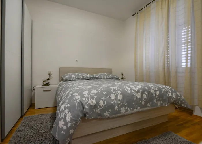 Apartman Vicenco Location Split