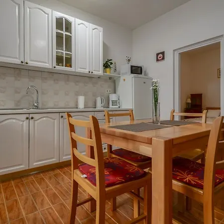 Apartment Vicenco Top Location Apartman