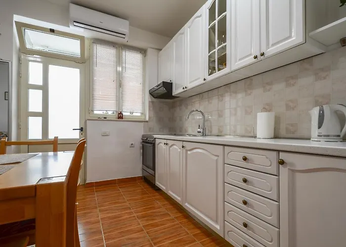 Apartman Vicenco Location *